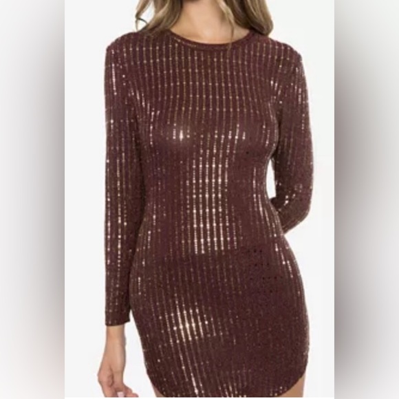 B Darlin Dresses & Skirts - B Darlin XXL mini dress. Few sequins came off. Price reflects condition